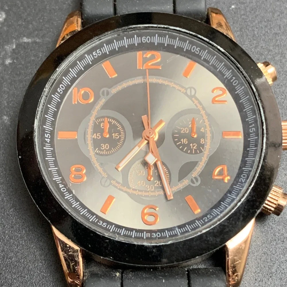 Mens Rose Gold Tone Black Quartz Watch No. 2643 Silicone Strap Chronograph Style